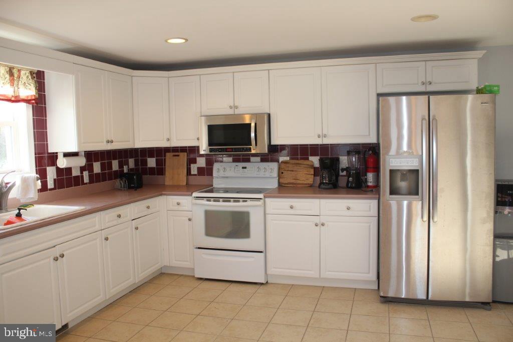 9050 Carey Road Berlin, MD 21811 - Photo 15 of 36 Kitchen
