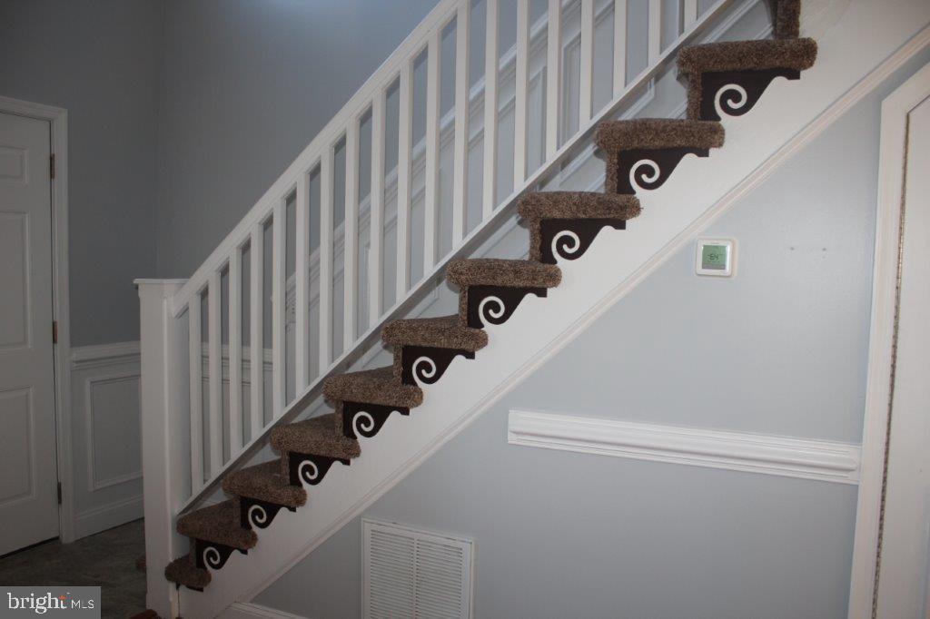 9050 Carey Road Berlin, MD 21811 - Photo 23 of 36 Stairs