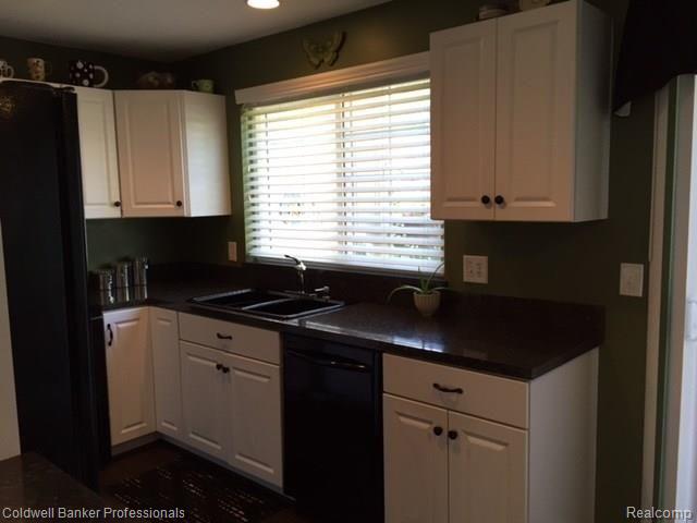 1275 Candlestick Lane, Unit 103 Rochester, MI 48306 - Photo 10 of 32 IMG_3179.jpg