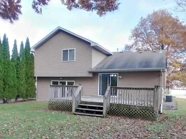 $2,029 | 2661 Oak Ridge Drive, Monticello, MN 55362