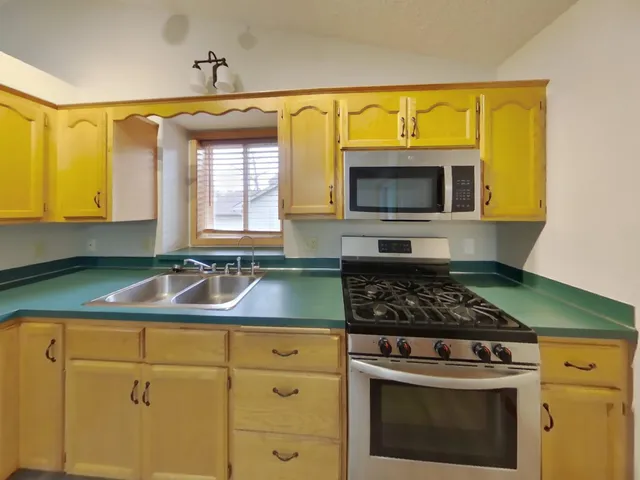 $2,029 | 2661 Oak Ridge Drive, Monticello, MN 55362