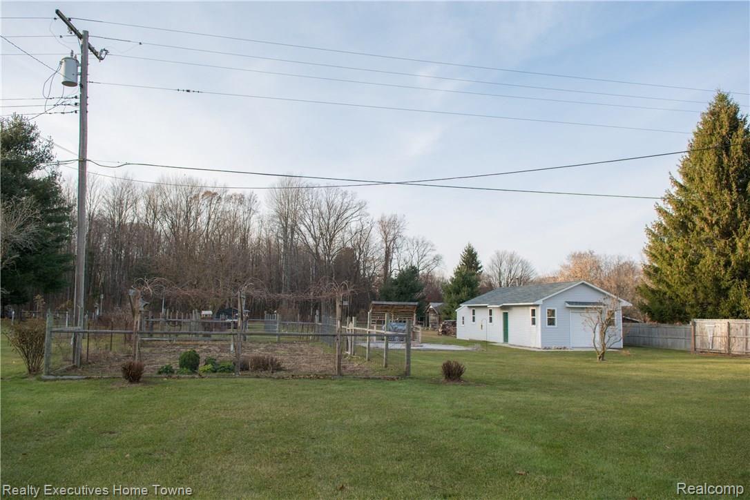 4725 Brott Road North Street, MI 48049 - Photo 7 of 37 Becky Ludy-4725 Brott-0008.jpg