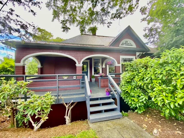 $1,250,000 | 1800 J Street, Bellingham, WA 98225