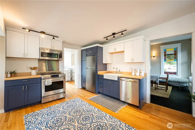 $1,250,000 | 1800 J Street, Bellingham, WA 98225