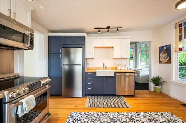 $1,250,000 | 1800 J Street, Bellingham, WA 98225