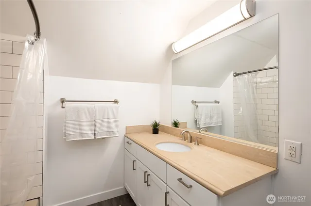 $1,250,000 | 1800 J Street, Bellingham, WA 98225