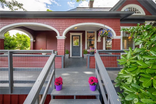 $1,250,000 | 1800 J Street, Bellingham, WA 98225