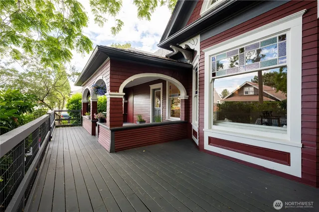 $1,250,000 | 1800 J Street, Bellingham, WA 98225