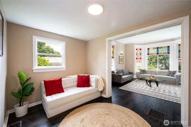 $1,250,000 | 1800 J Street, Bellingham, WA 98225