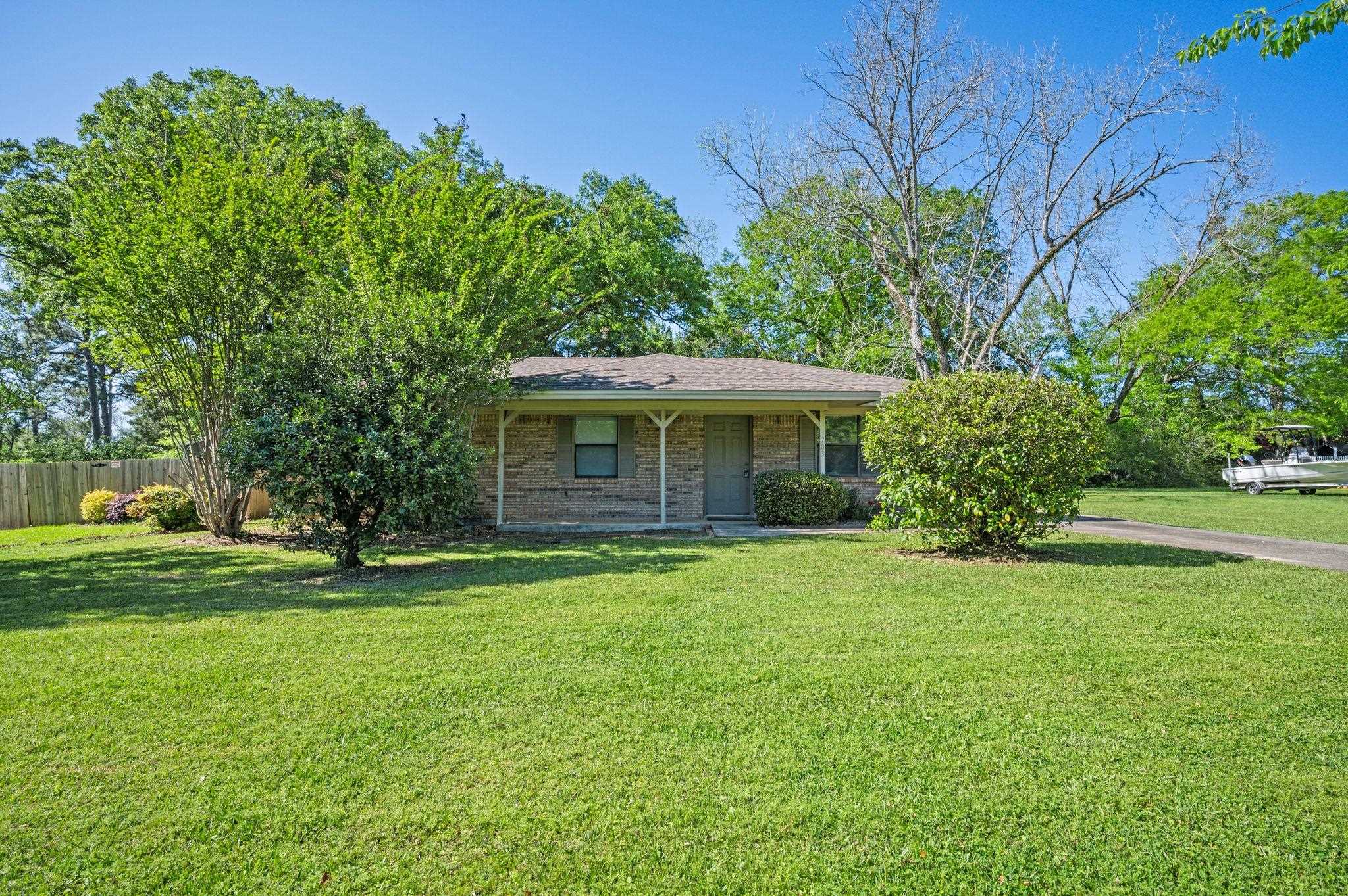 703 East 4th Street Bay Minette, AL 36507 - Photo 2 of 18 Front Of Structure