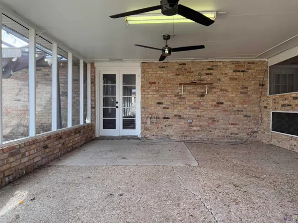 $345,000 | 11025 Goodwood Boulevard, Baton Rouge, LA 70815