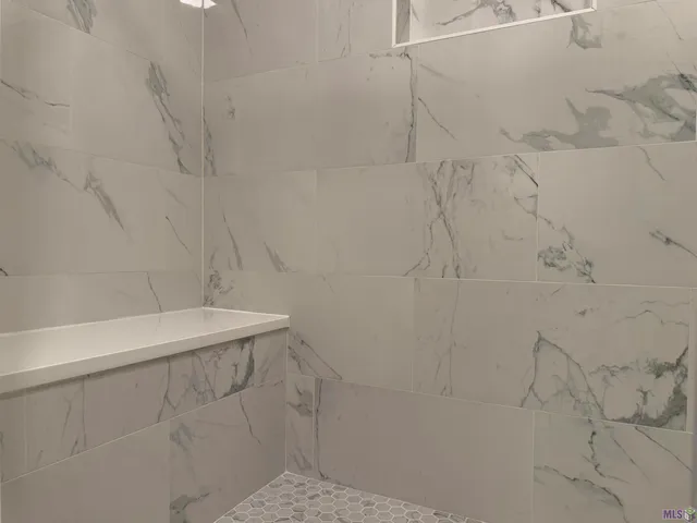 $345,000 | 11025 Goodwood Boulevard, Baton Rouge, LA 70815