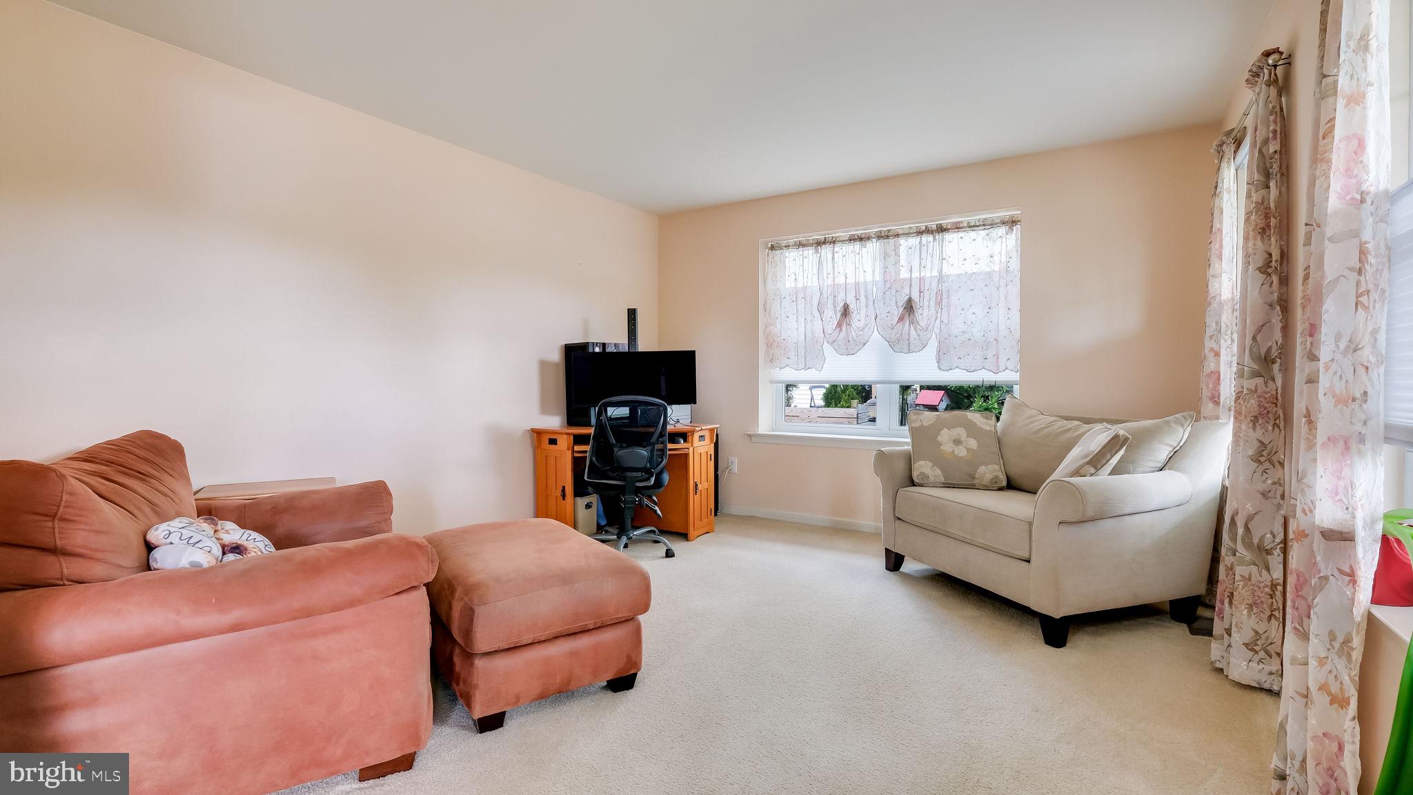 126 Buttercup Boulevard Warrington, PA 18976 - Photo 17 of 38 Gallery Image 17