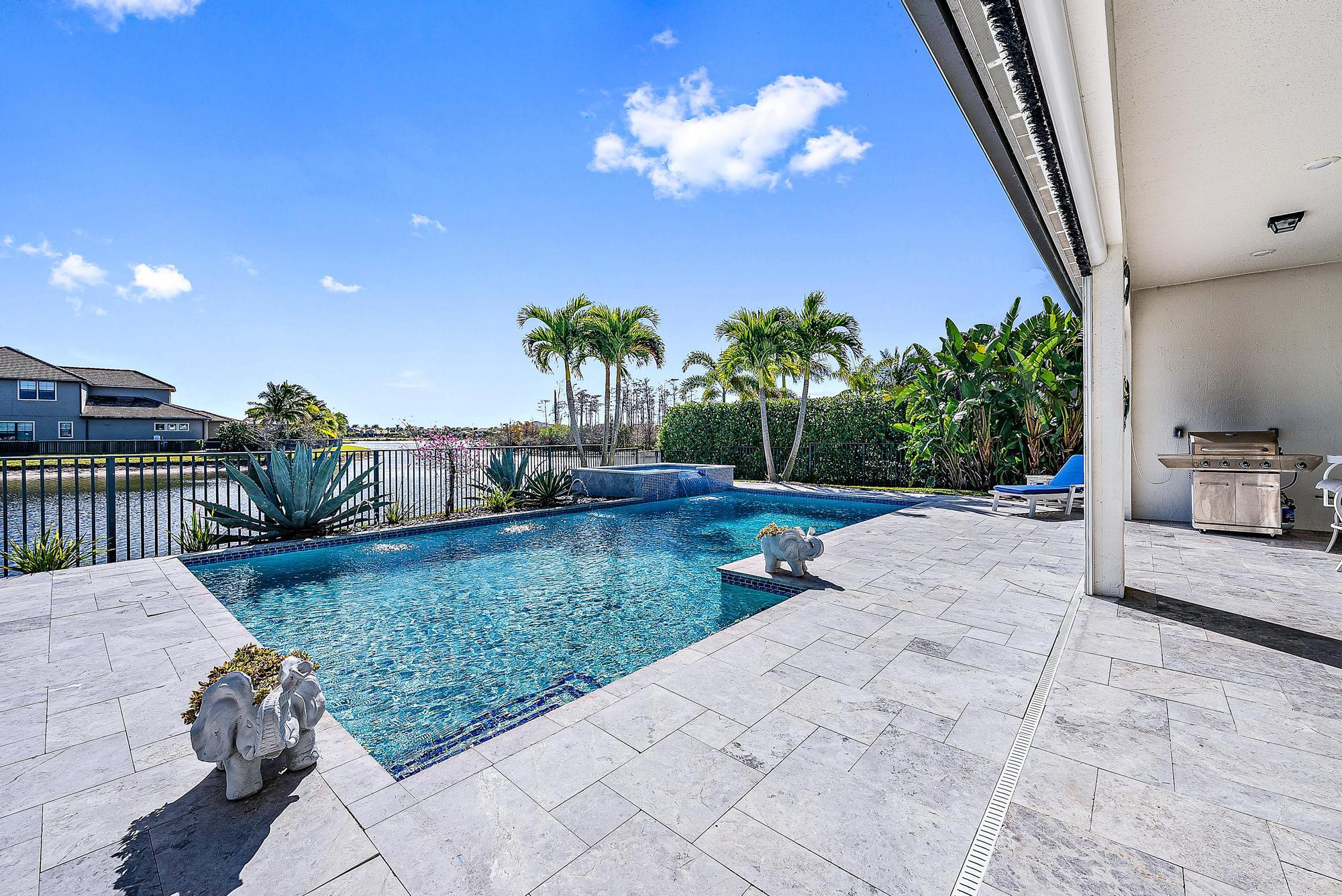 117 Cerulean Key Way Jupiter, FL 33478 - Photo 40 of 64 Pool & Lake View
