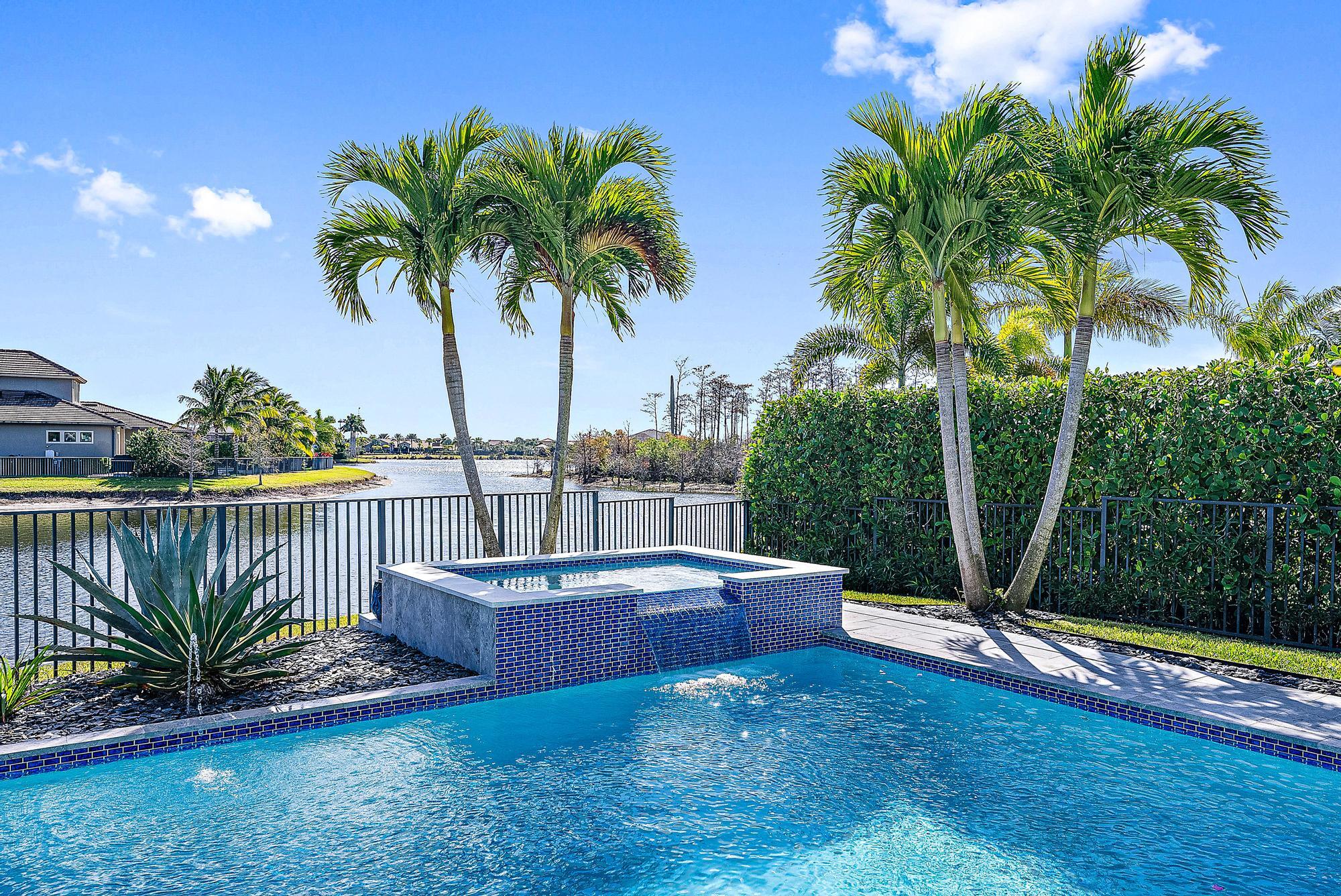 117 Cerulean Key Way Jupiter, FL 33478 - Photo 42 of 64 Pool & Lake View