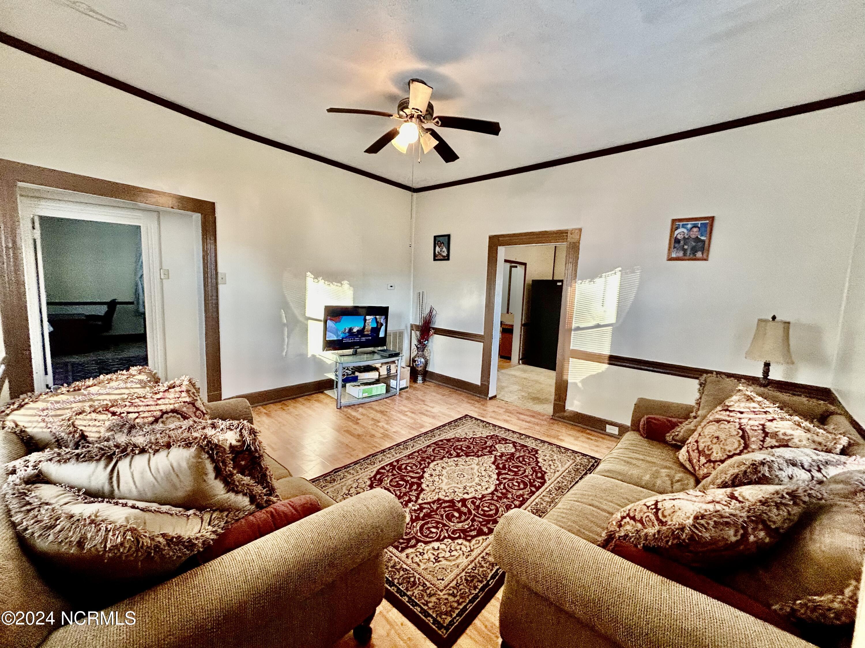 30 Fourth Pee Dee Avenue Rockingham, NC 28379 - Photo 2 of 28 IMG_4316