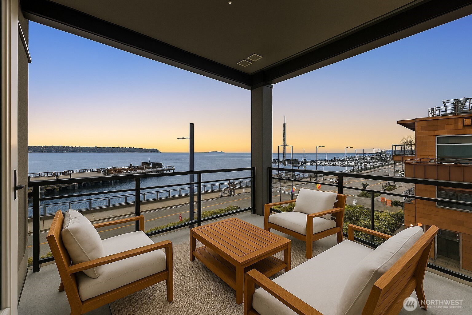 1900 Alaskan Way, Unit 316 Seattle, WA 98101 - Photo 14 of 38