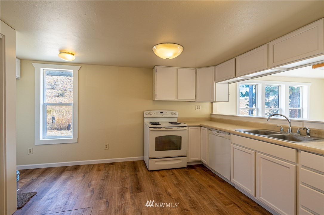 1876 Union Valley Road Chelan, WA 98816 - Photo 11 of 27 Gallery Image 11