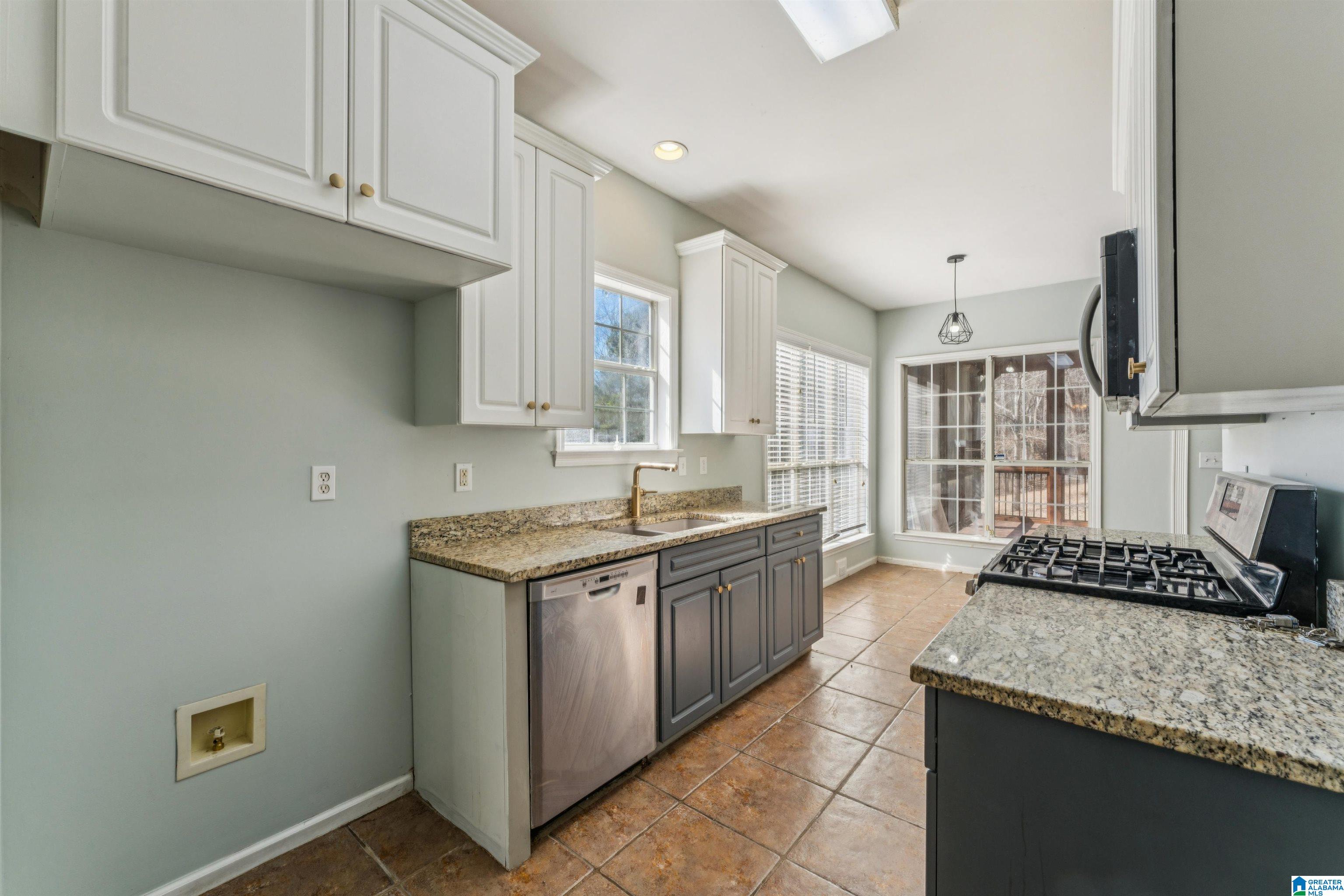 8441 Bluff Ridge Road Bessemer, AL 35022 - Photo 9 of 57 Gallery Image 9