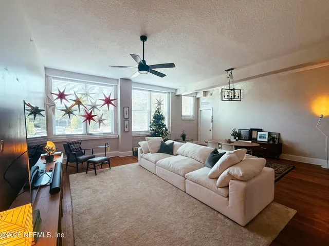 $360,000 | 2525 College Street, Unit 2102, Jacksonville, FL 32204