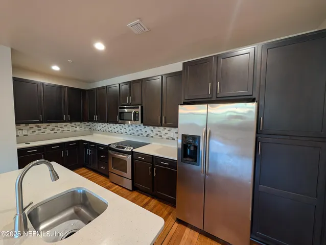 $360,000 | 2525 College Street, Unit 2102, Jacksonville, FL 32204