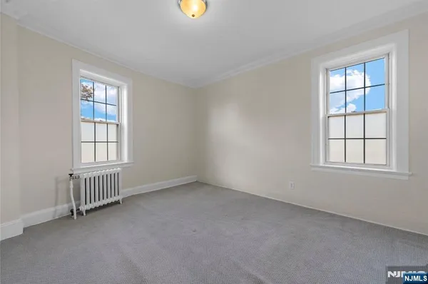 $2,000 | 275 Engle Street, Unit F3, Englewood, NJ 07631