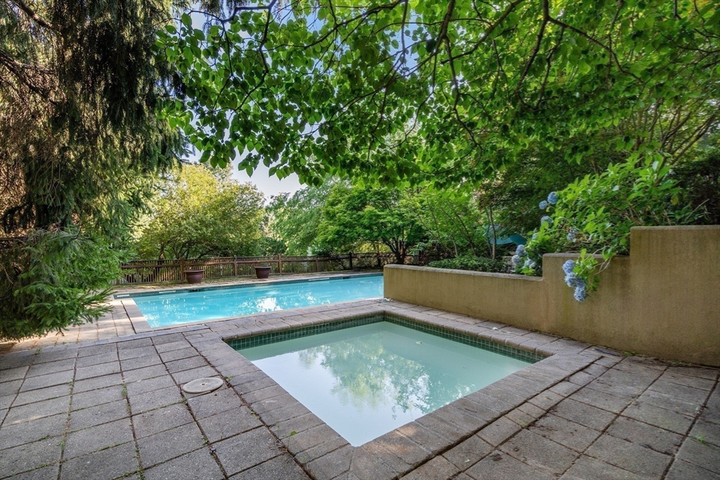 225 Kenrick Street, Unit 225 Newton, MA 02458 - Photo 5 of 42