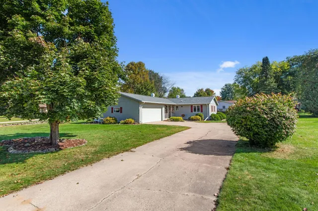 $278,000 | 220 Walnut Street, Clintonville, WI 54929