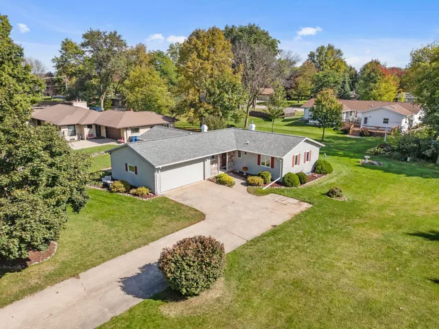 $278,000 | 220 Walnut Street, Clintonville, WI 54929