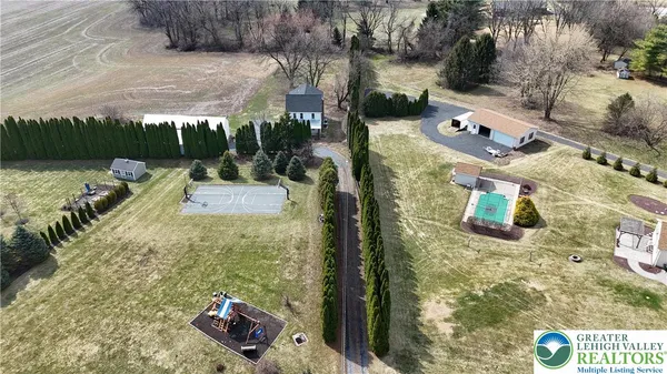 $2,500 | 4450 Scheidys Road, Coplay, PA 18037
