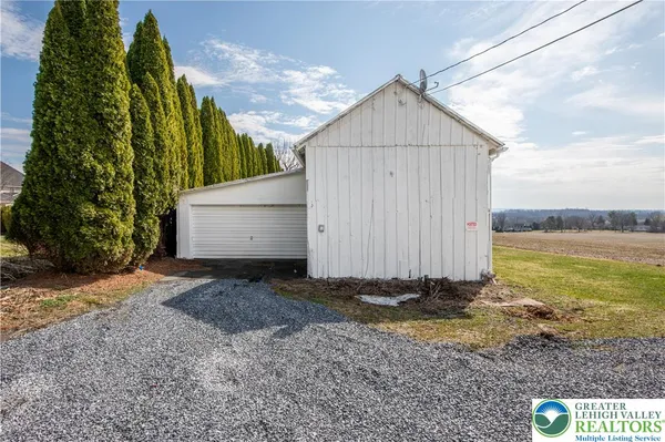 $2,500 | 4450 Scheidys Road, Coplay, PA 18037