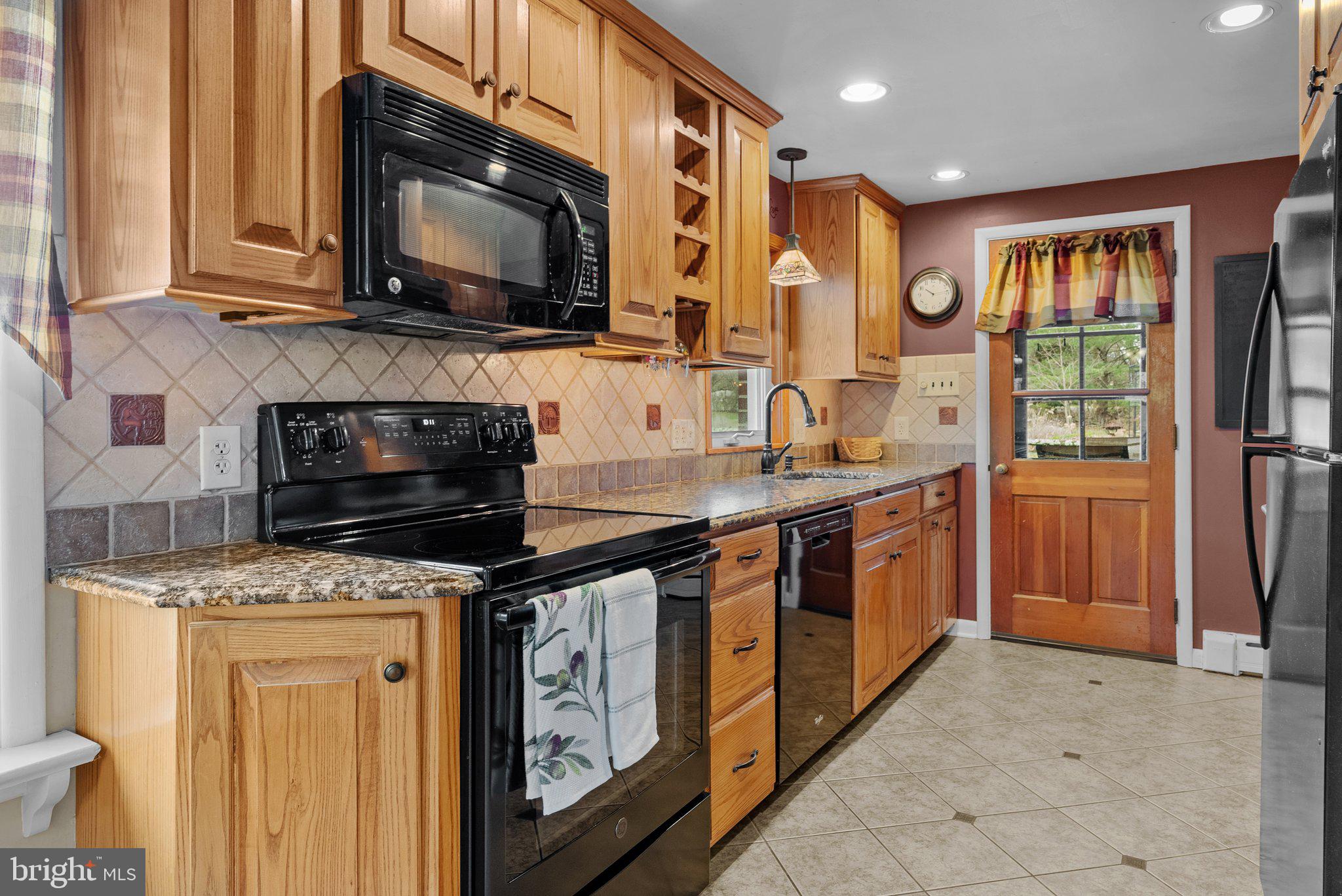 141 Elephant Road Dublin, PA 18917 - Photo 9 of 30 Gallery Image 9