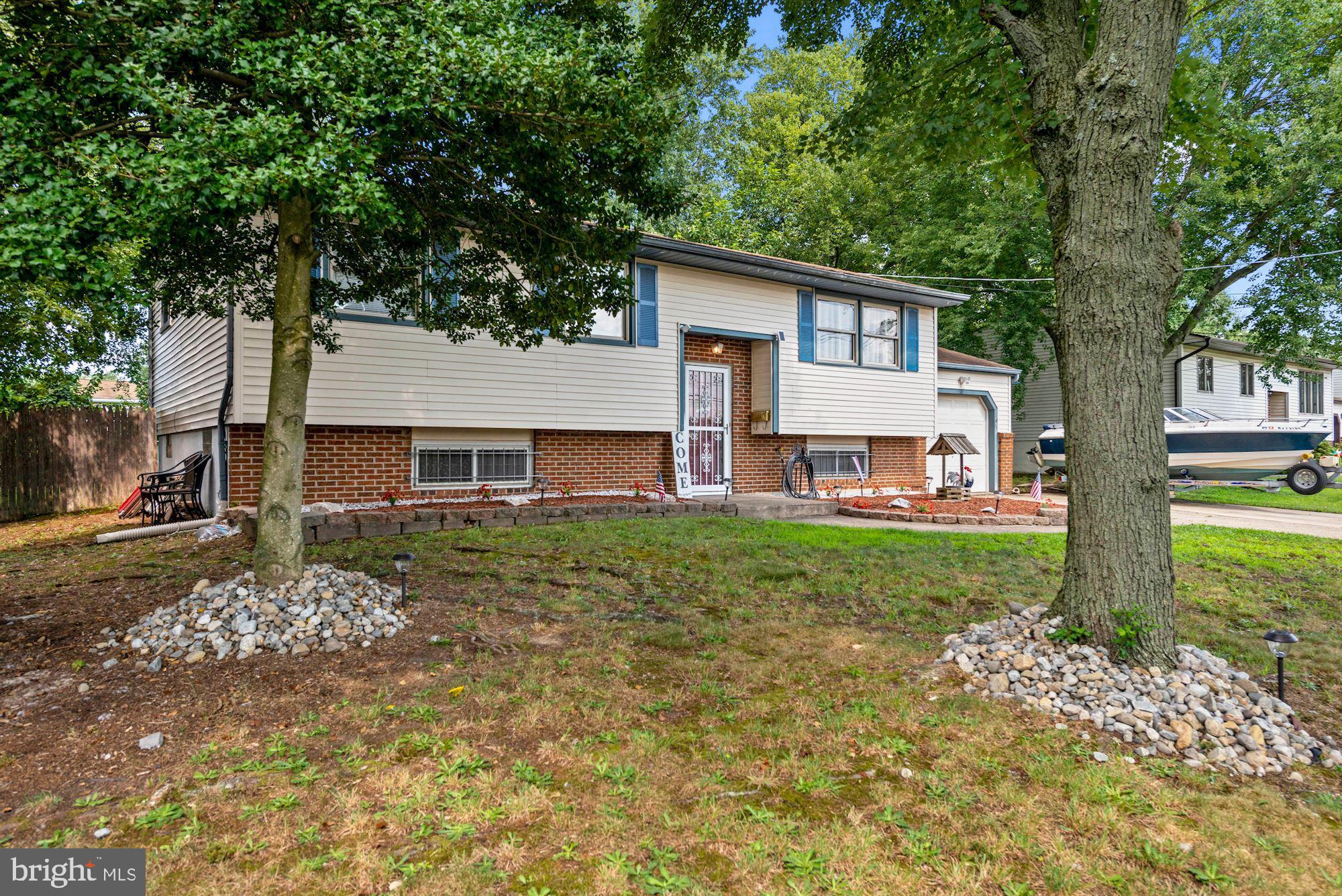 145 Kelly Driver Road Clementon, NJ 08021 - Photo 2 of 26