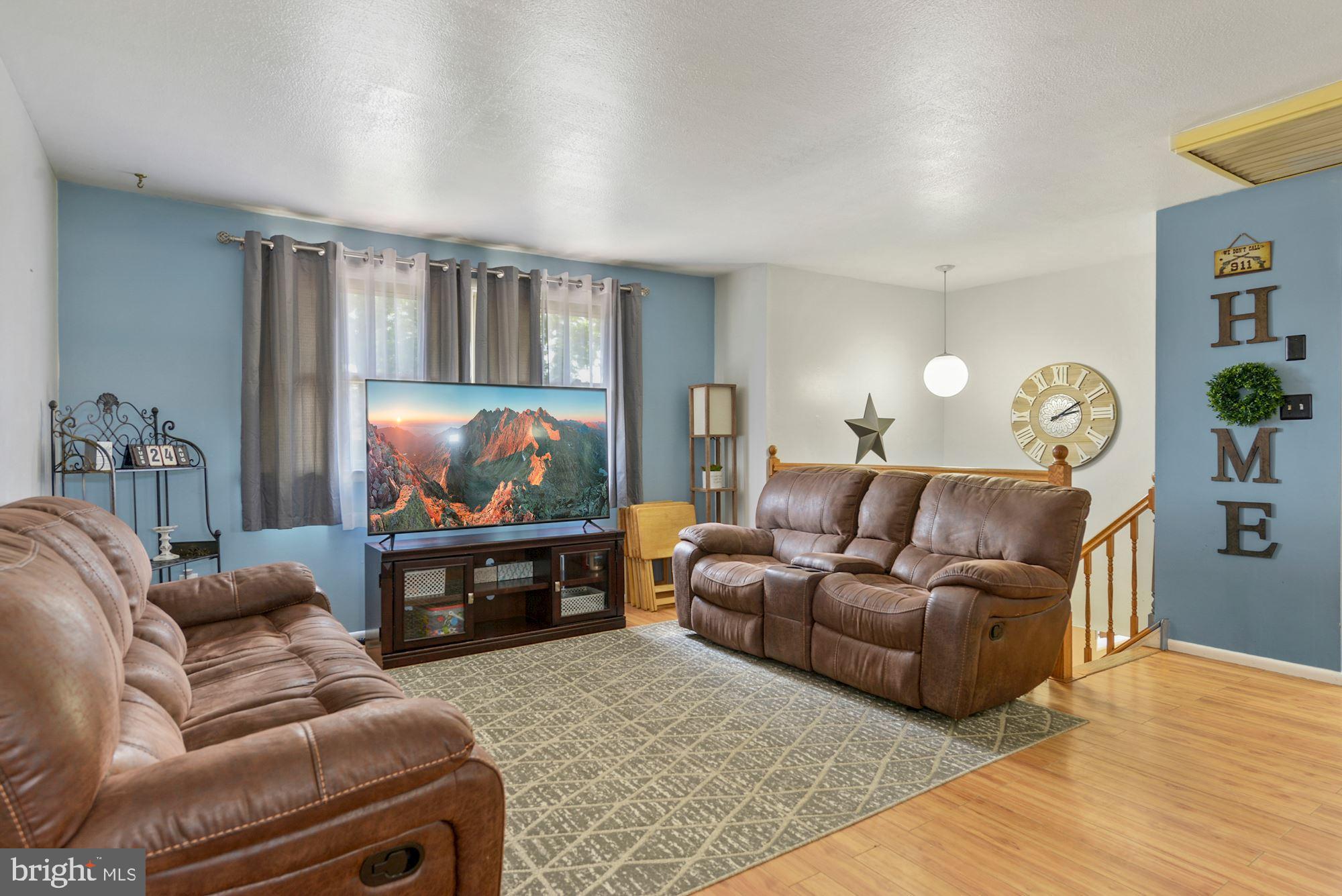 145 Kelly Driver Road Clementon, NJ 08021 - Photo 3 of 26