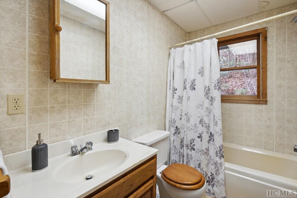348 Doe Falls Road Highlands, NC 28741 - Photo 11 of 38 Gallery Image 11