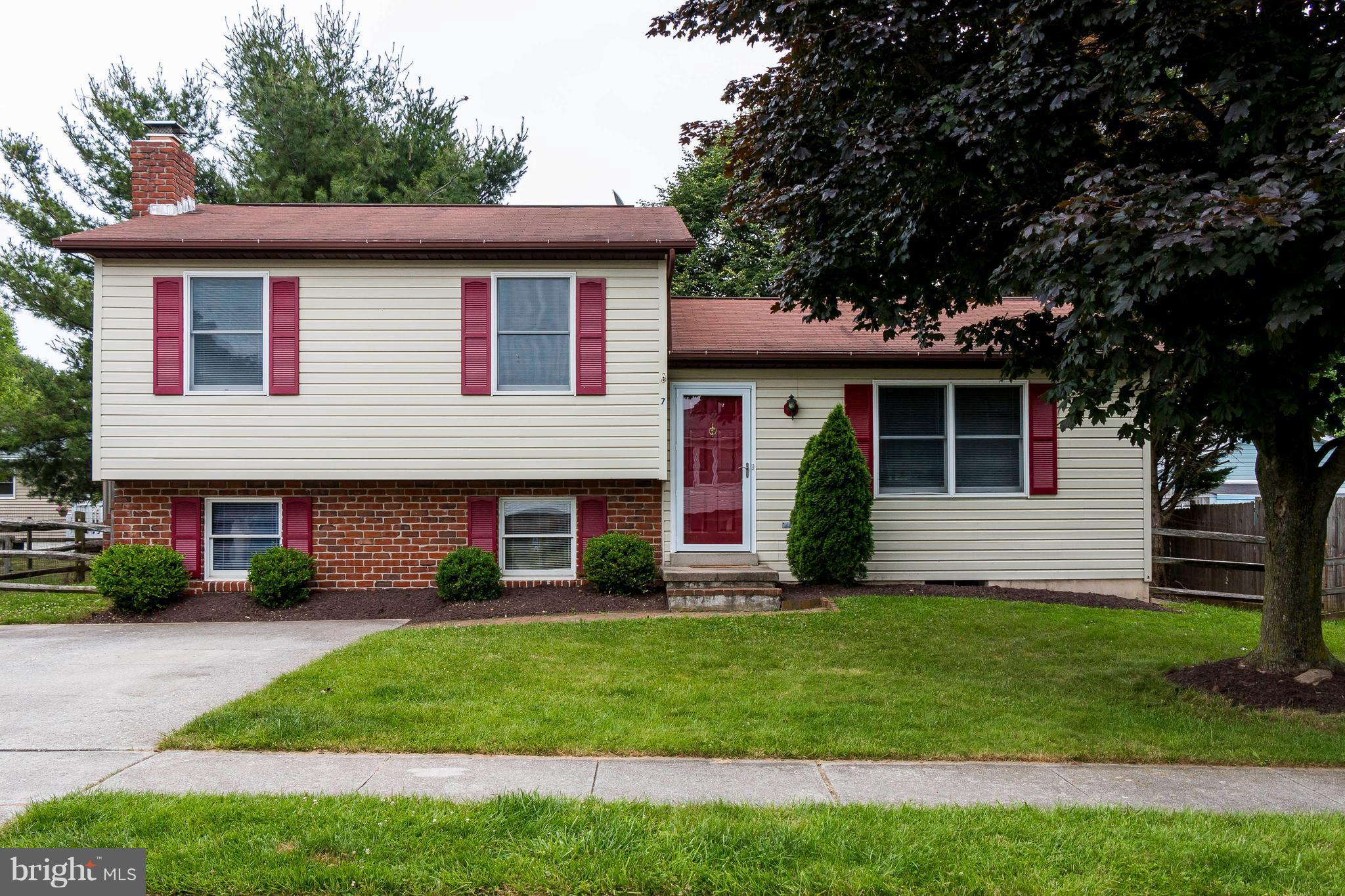 7 Centerside Road Mount Airy, MD 21771 - Photo 1 of 15 Exterior (Front)