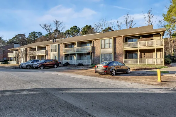 $120,000 | 4952 7 Pine Circle, Unit 11, Huntsville, AL 35816