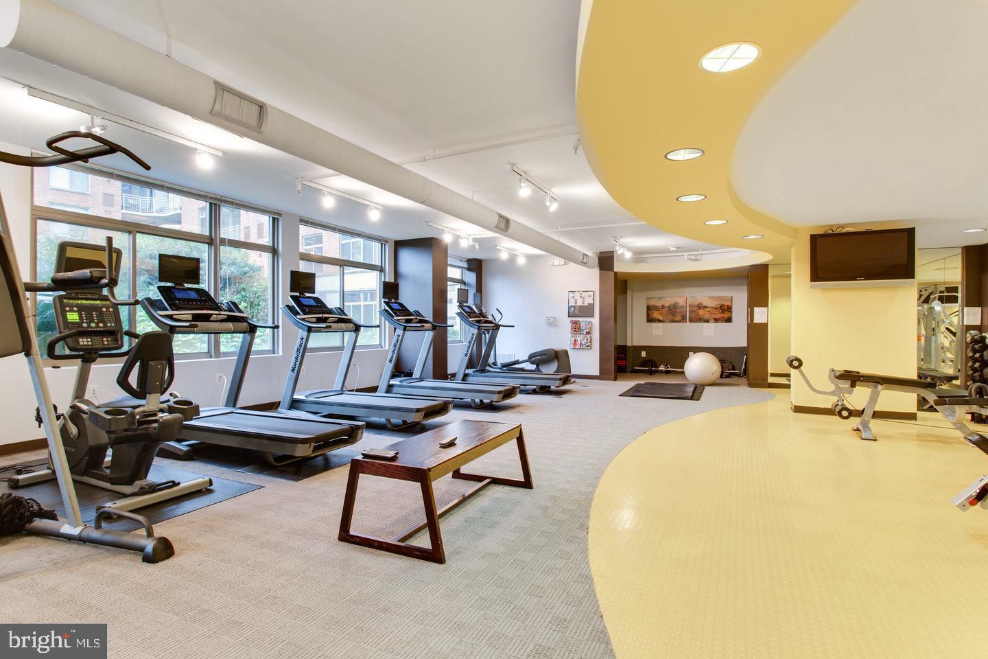 3650 South Glebe Road, Unit 638 Arlington, VA 22202 - Photo 25 of 35 a view of a room with gym equipment