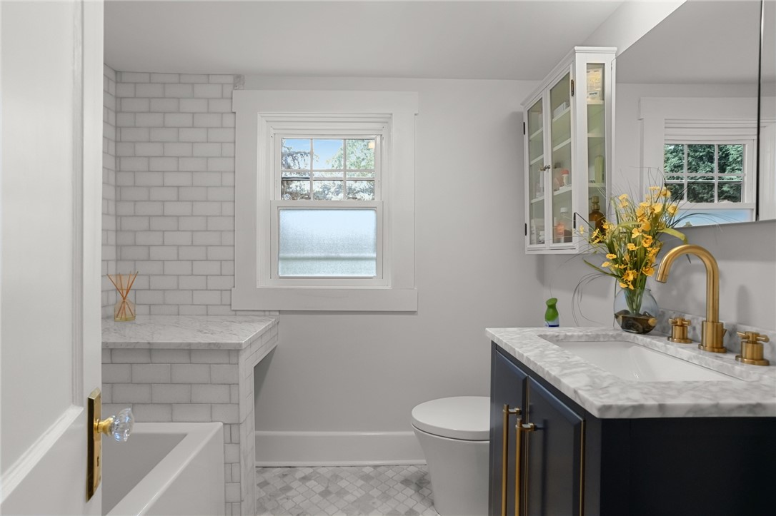 30 Ledge Road East Greenwich, RI 02818 - Photo 22 of 37 Full bath