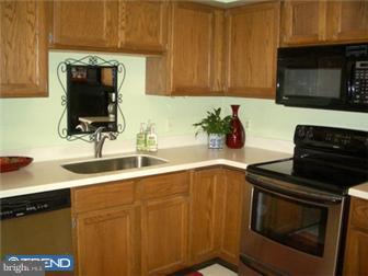 119 Valley Stream Lane Wayne, PA 19087 - Photo 4 of 12 Kitchen