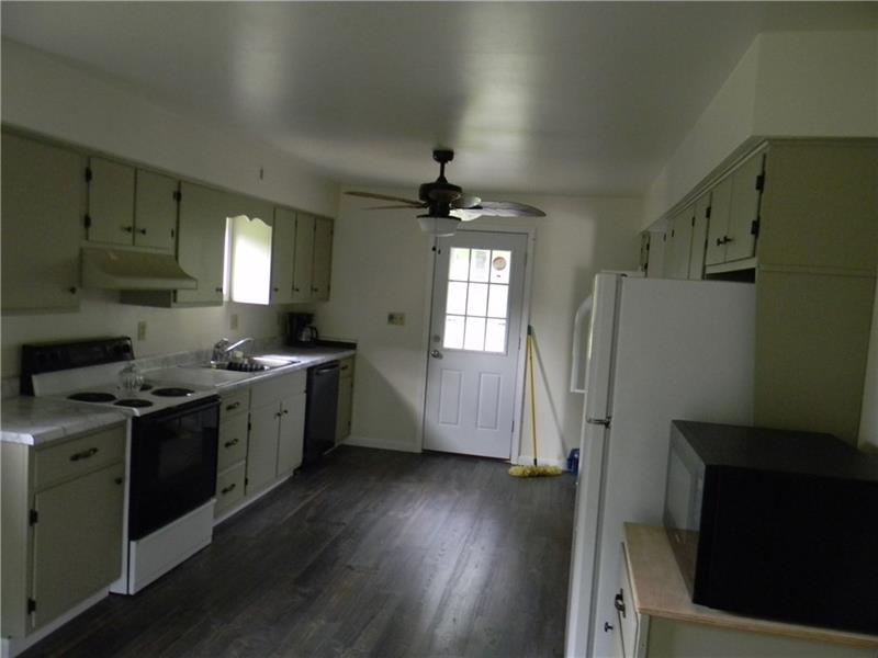 516 Arona Road New Stanton, PA 15672 - Photo 3 of 10