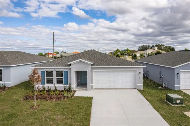 $324,990 | 3473 Dahlia Dr Lake, Haines City, FL 33844