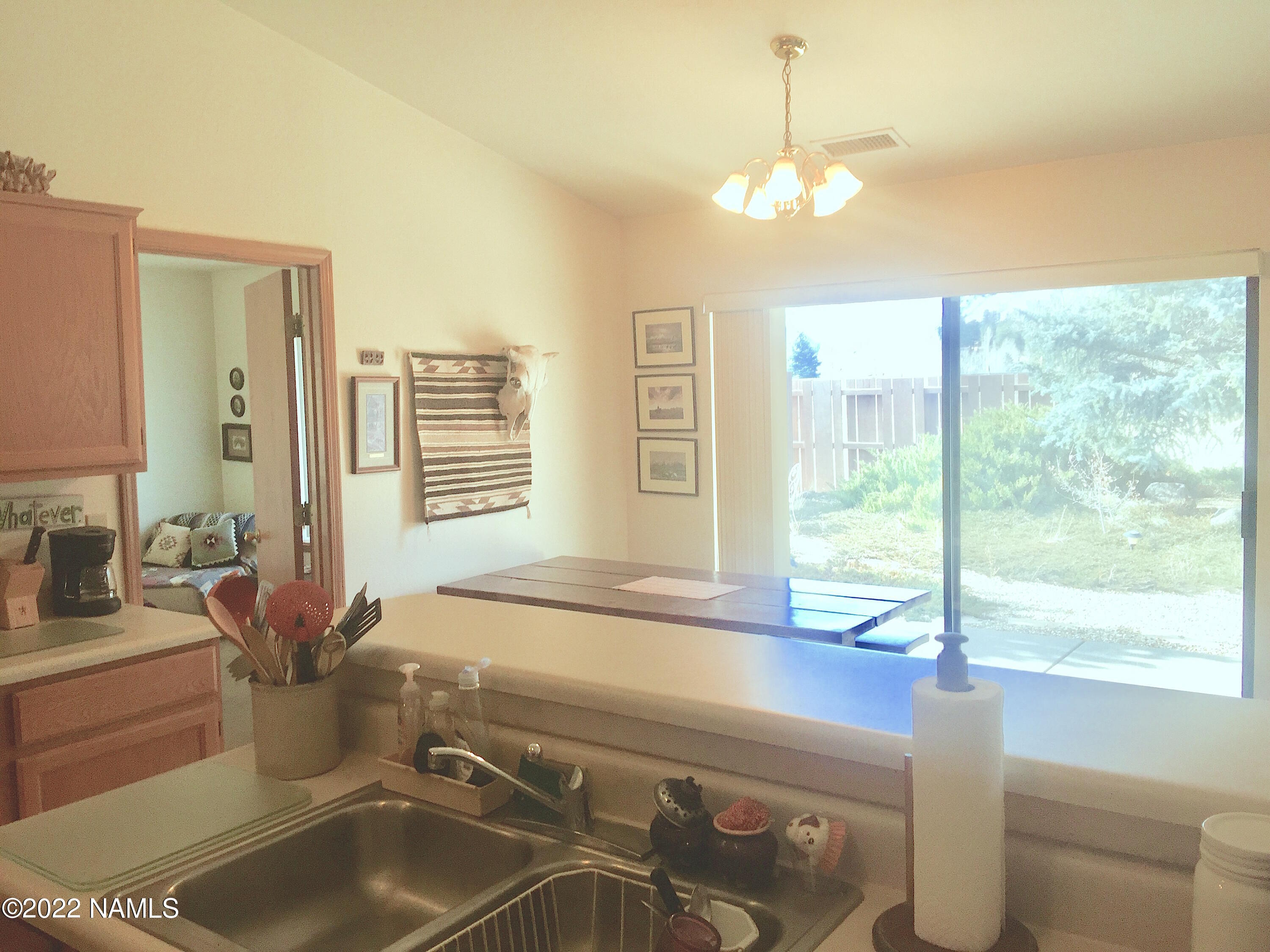 9612 Pioneer Valley Road Flagstaff, AZ 86004 - Photo 21 of 64 7 KitchenDRArcadiaMBRLIght