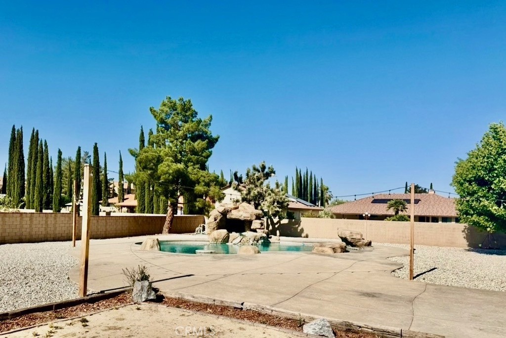 13375 Rincon Road Apple Valley, CA 92308 - Photo 64 of 72 Backyard
