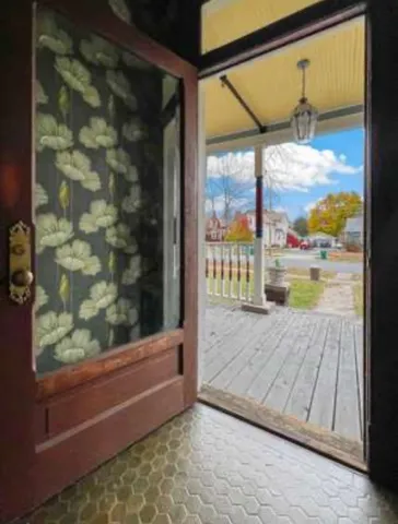 $278,000 | 339 State Street, Marinette, WI 54143