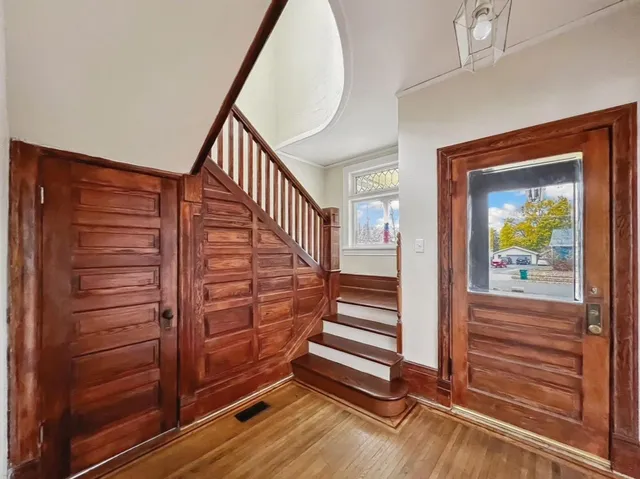 $278,000 | 339 State Street, Marinette, WI 54143