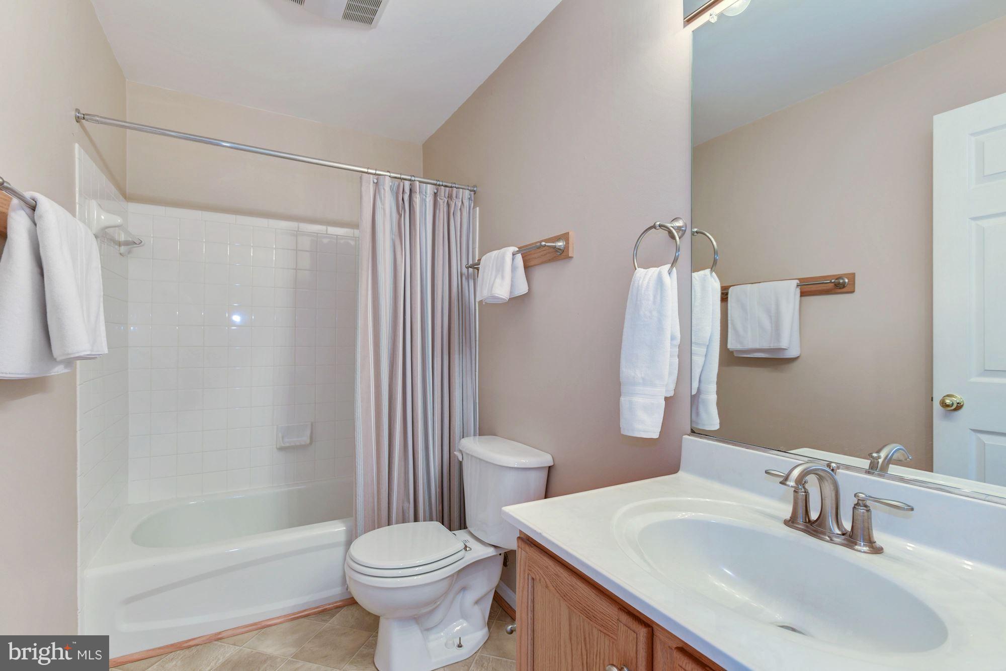 43661 Spinks Ferry Road Leesburg, VA 20176 - Photo 16 of 30 Bath #2 on Main Level