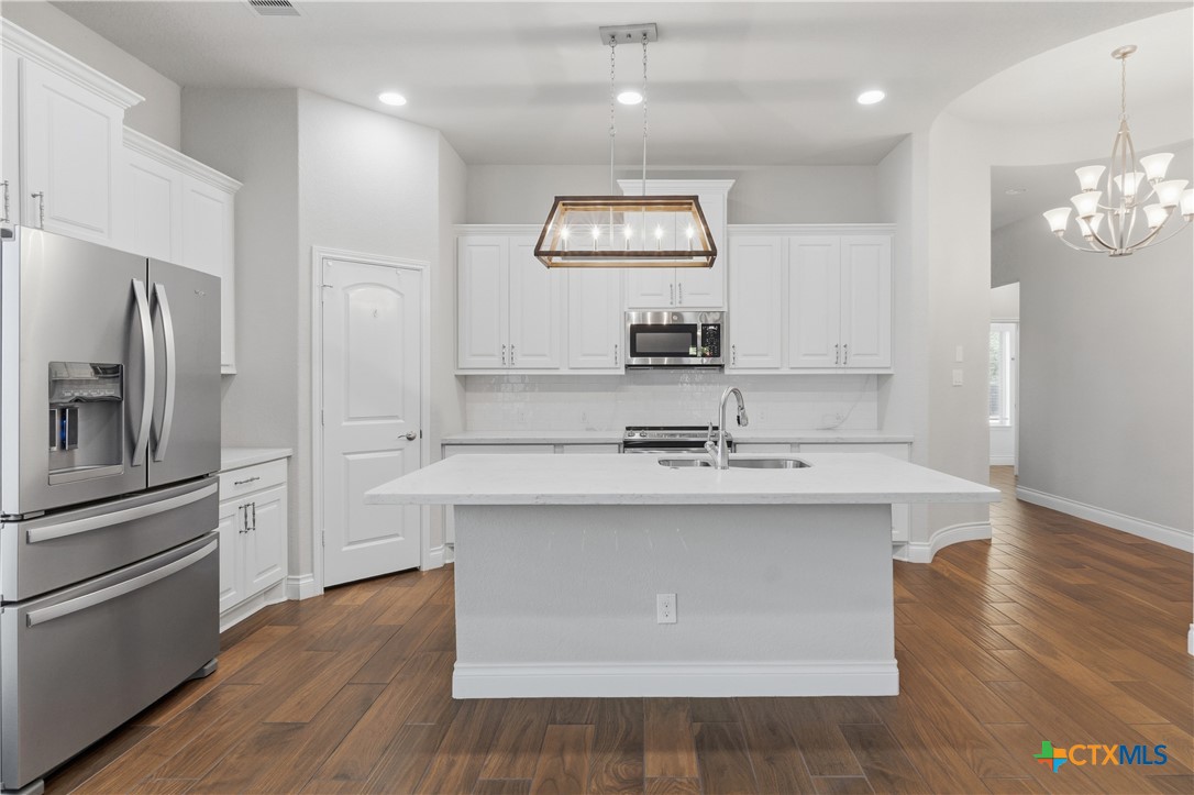 1917 Creek Ridge Street Seguin, TX 78155 - Photo 11 of 36