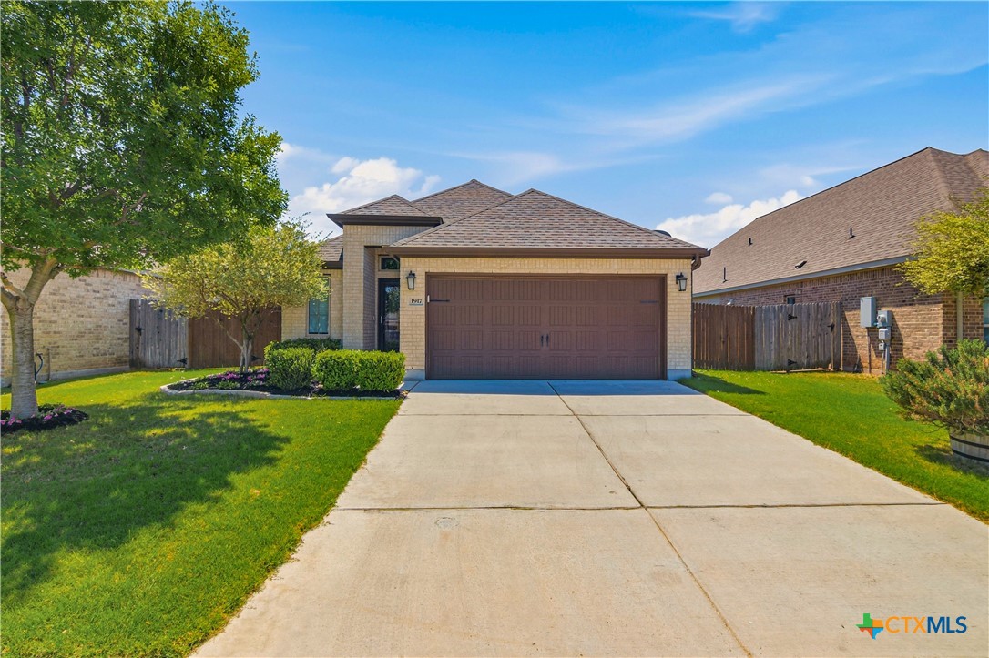 1917 Creek Ridge Street Seguin, TX 78155 - Photo 3 of 36