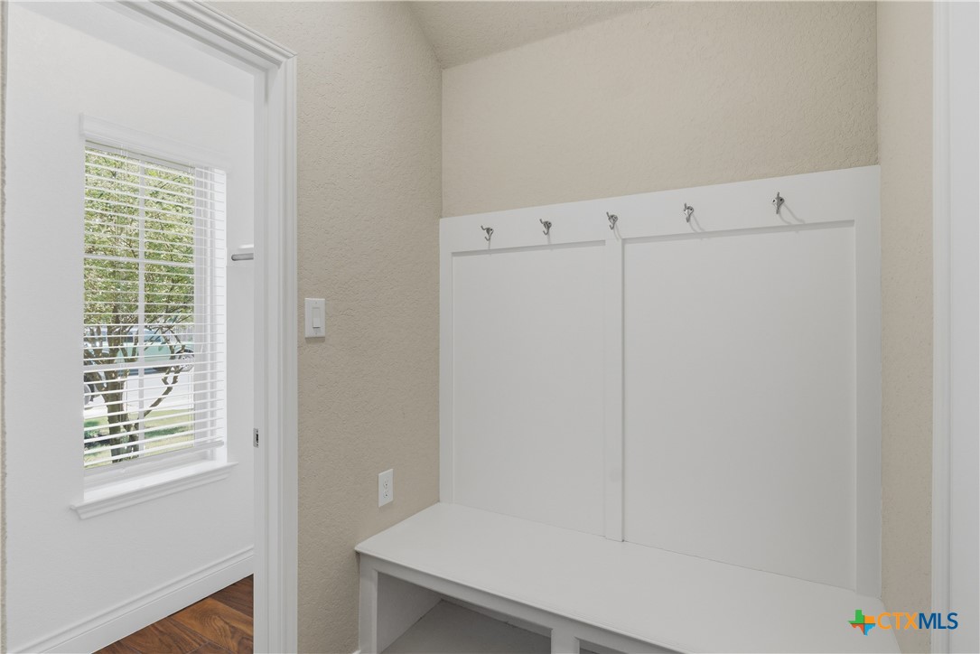 1917 Creek Ridge Street Seguin, TX 78155 - Photo 5 of 36